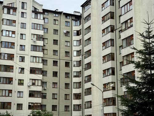 квартира за адресою Хотинська вул., 12