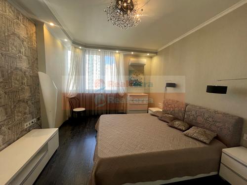 квартира за адресою Бориса Гмирі вул., 8-Б