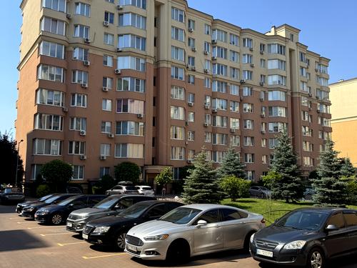 квартира за адресою Братська вул., 12