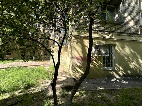 комерційна за адресою Саксаганського, 45