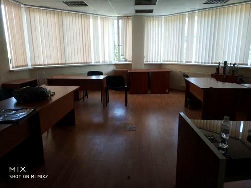 комерційна за адресою Раїси Окіпної вул., 4-А