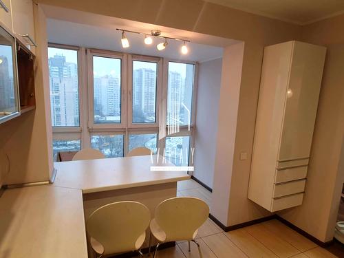 квартира за адресою Пантелеймона Куліша пл., 17