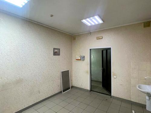 комерційна за адресою Магдалинівська вул., 1А
