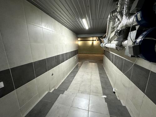 комерційна за адресою Саксаганського, 45
