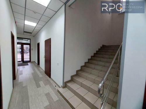 комерційна за адресою Хорива вул., 55Б