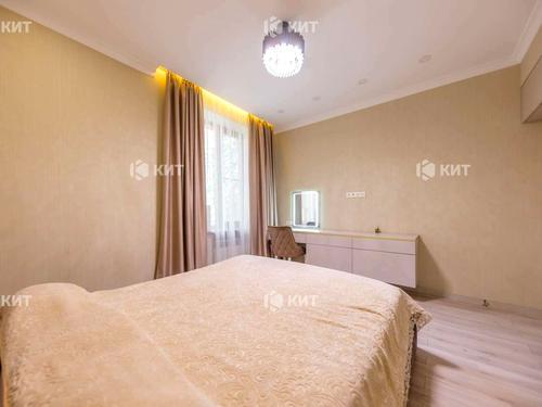квартира за адресою Конституції пл., 20