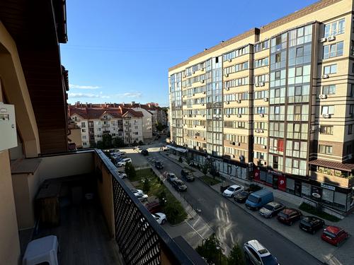 квартира за адресою Олександра Хіри вул., 19