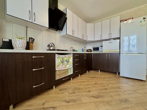 квартира за адресою Курсанта Єськова вул., 26