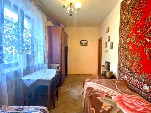 квартира за адресою Квітнева вул., 3
