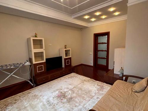 квартира за адресою Івана Карпинця вул. (), 4