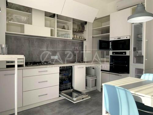 квартира за адресою Дегтярна вул., 7