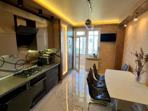квартира за адресою Червоної Калини просп., 72а