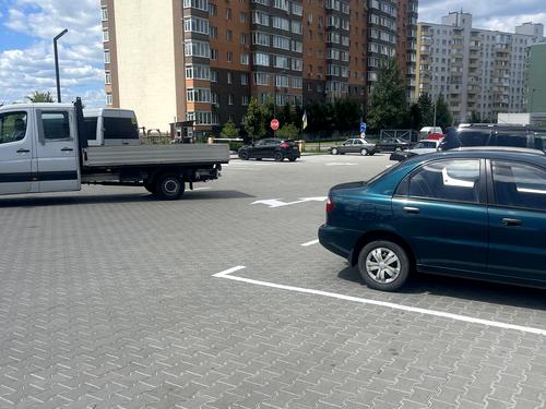 комерційна за адресою Європейська вул., 1