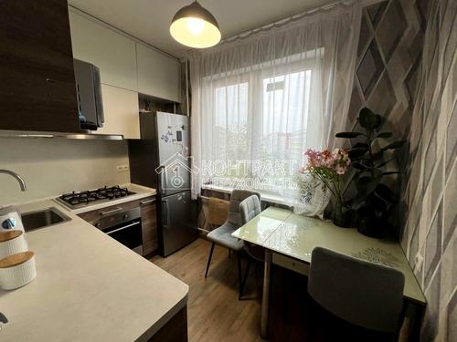 квартира за адресою Амосова вул. (Корчагінців), 25