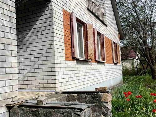 дом по адресу с. Ватажково, Центральна, 5