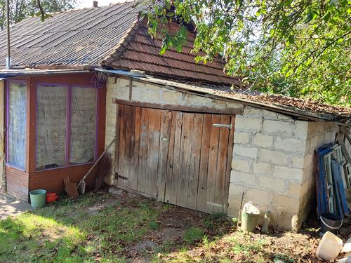 будинок за адресою Набережна вул., 46