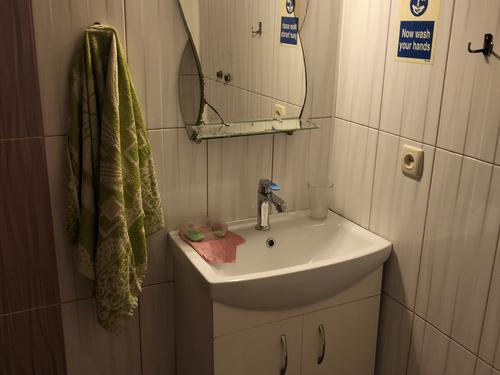 квартира за адресою 10 Квітня вул., 4