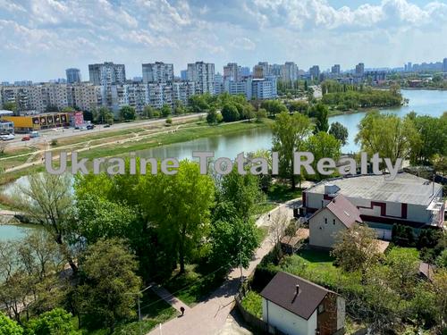квартира за адресою Райдужна вул., 22