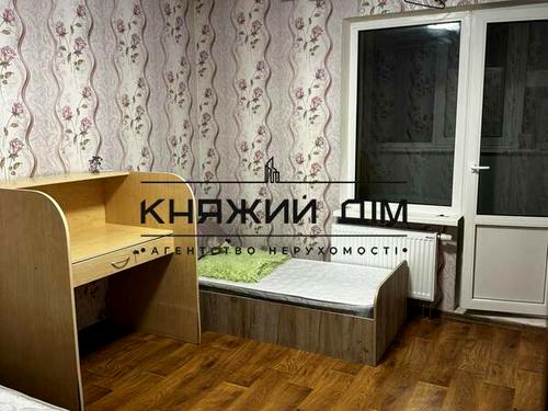квартира по адресу Академика Глушкова просп., 9-Є