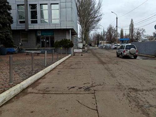 комерційна за адресою Павла Вірського вул. (Собінова), 6Б