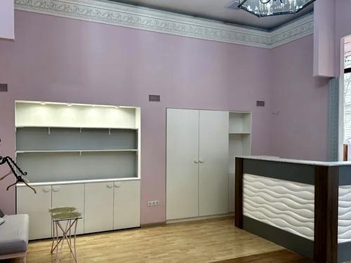 комерційна за адресою Троїцька вул., 60