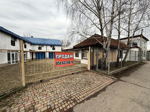 комерційна за адресою Мукачеве, Духновича, 105