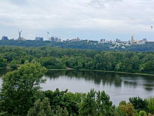 квартира за адресою Русанівська набережна вул., 8