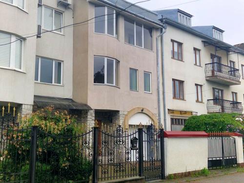 будинок за адресою Кобринської, 10
