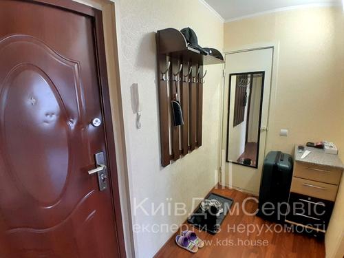 квартира за адресою Академіка Глушкова просп., 18