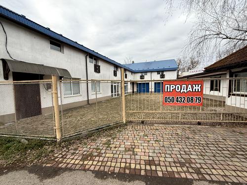 комерційна за адресою Мукачеве, Духновича, 105