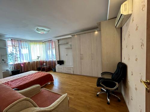 квартира за адресою Миколи Бажана просп., 10