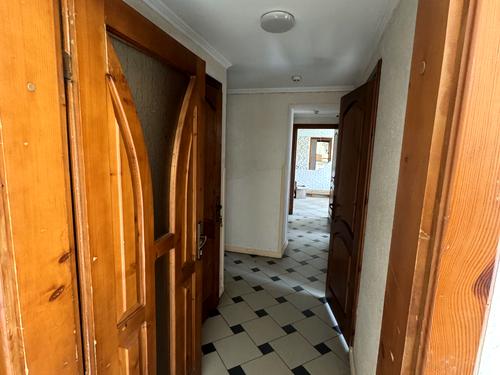 комерційна за адресою Володимира Великого вул. (), 29