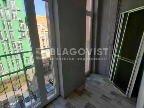 квартира за адресою Регенераторна вул., 4 к11