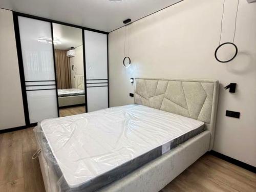 квартира за адресою Юліана Пелеша вул., 6