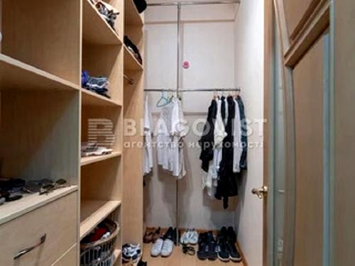 квартира за адресою Старонаводницька вул., 6-Б