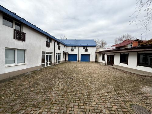 комерційна за адресою Мукачеве, Духновича, 105