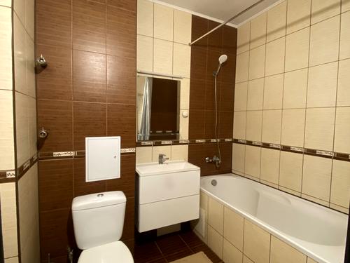 квартира за адресою Анни Ахматової вул., 46