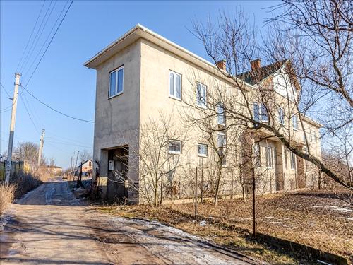 коммерческая по адресу Вишневий, 1