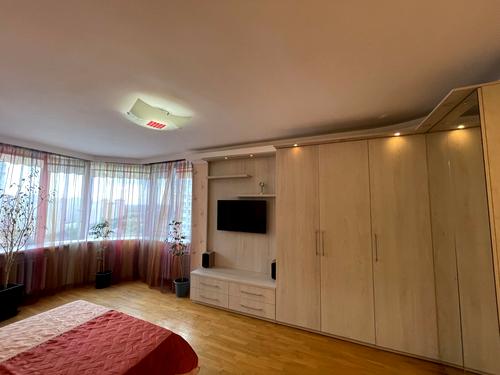 квартира по адресу Бажана, 10