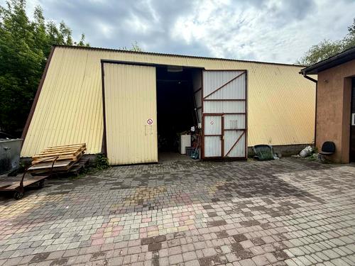 комерційна за адресою Універсальна вул., 6