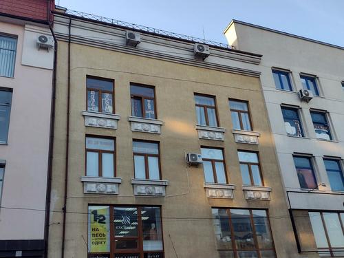 коммерческая по адресу Ивано-Франковск, Кардинала Любомира Гузара ул., 34а