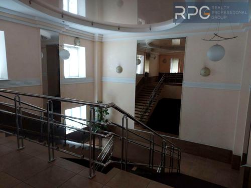 комерційна за адресою Хорива вул., 55Б