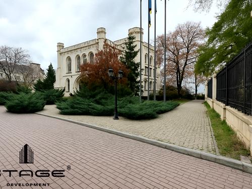 комерційна за адресою Гоголя вул., 2