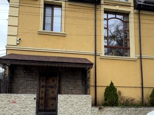 будинок за адресою Оборонна вул.