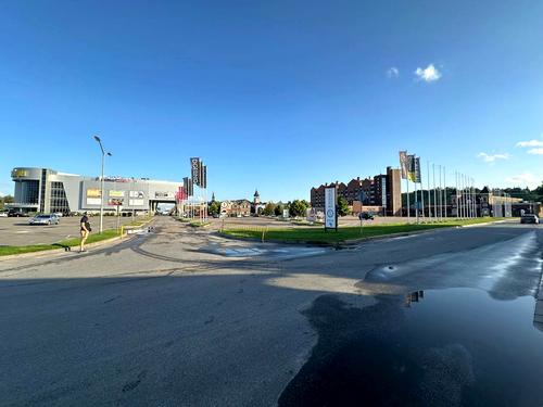 квартира за адресою Леоніда Каденюка, 18