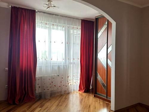 квартира за адресою Антіна Манастирського вул. (), 1