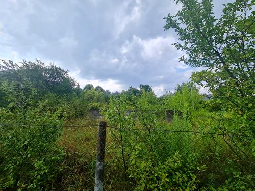 участок по адресу с. Старые Безрадичи, Садова, 2
