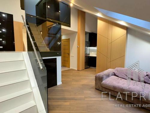 квартира за адресою Регенераторна вул., 4 к11