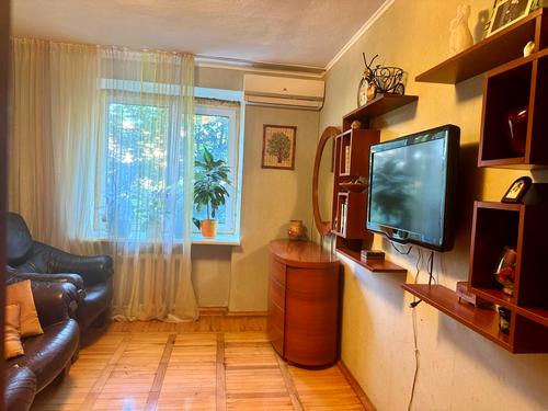 квартира за адресою Межигірська вул., 43