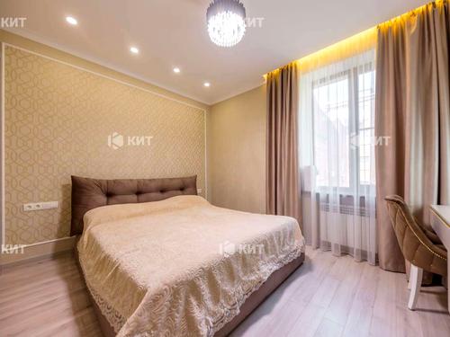 квартира за адресою Конституції пл., 20